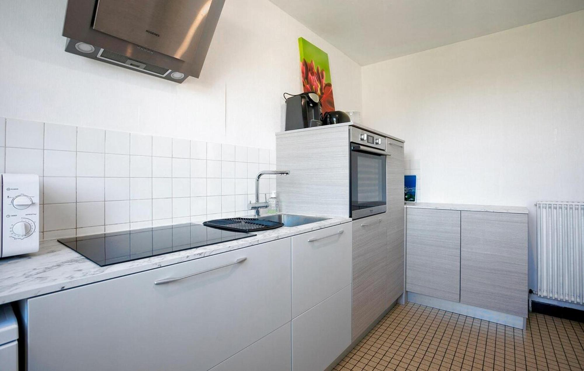 2 Bedroom Stunning Home In Ploumagoar Zewnętrze zdjęcie